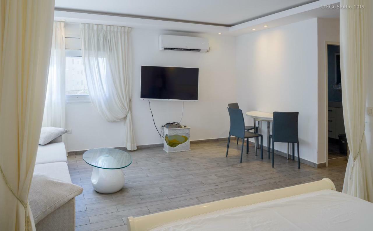 Royal Lea Apartmens Netánja Kültér fotó